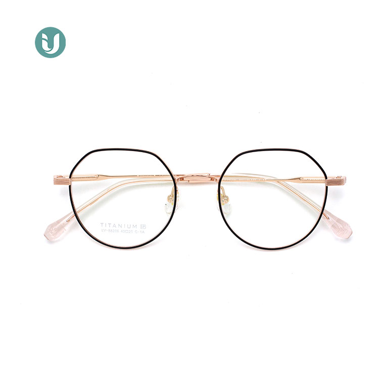 Montures Optiques en Titane