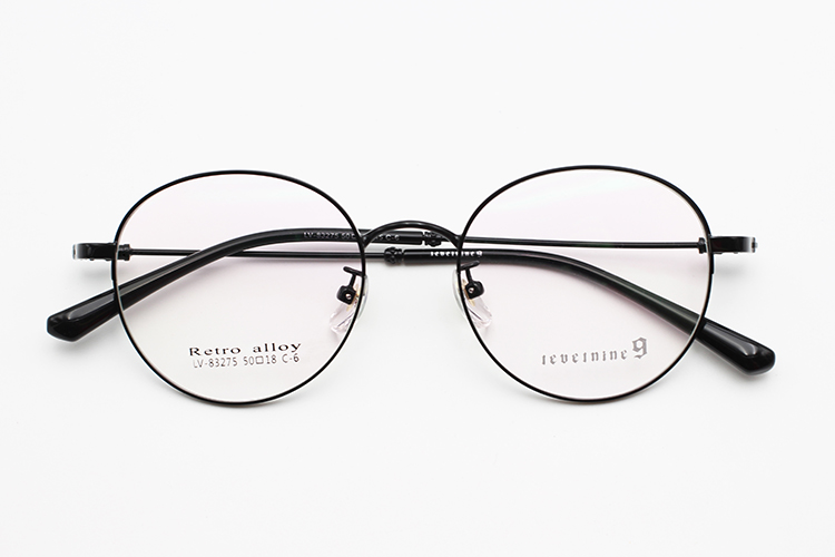 Lunettes en m&eacute;tal_C6