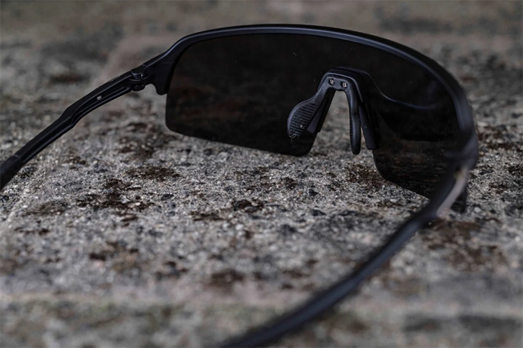 Plaquette nasale pour lunettes de sport