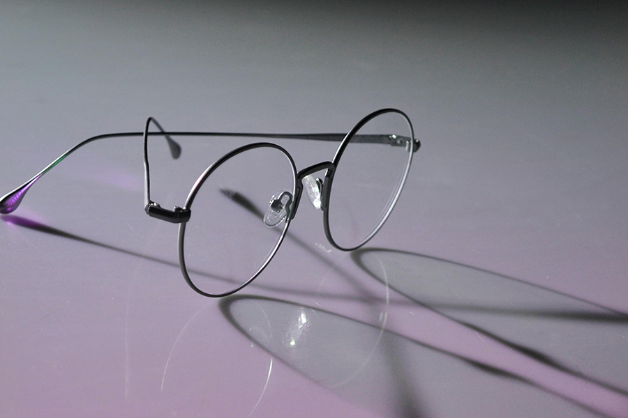 Avantages de la monture optique en titane