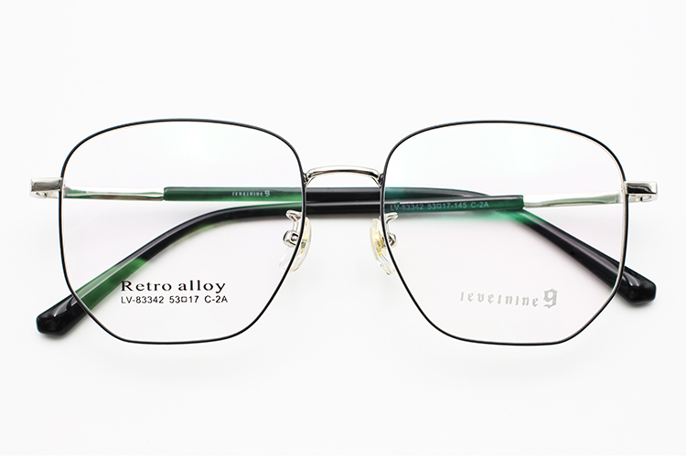 lunettes en m&eacute;tal